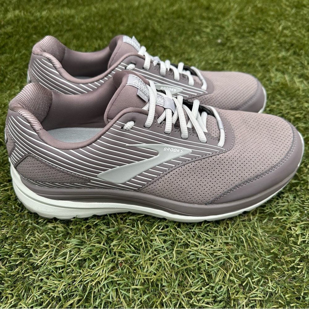 Brooks Women’s Sneakers Mauve with White Accents